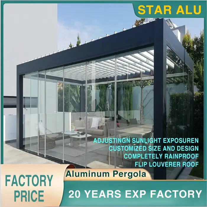 Pergola bioclimatique en aluminium avec persiennes réglables et portes coulissantes en verre – Idéal